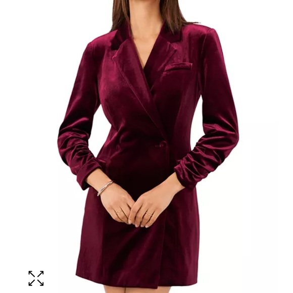 1.STATE
Velvet Blazer Dress - Picture 1 of 4